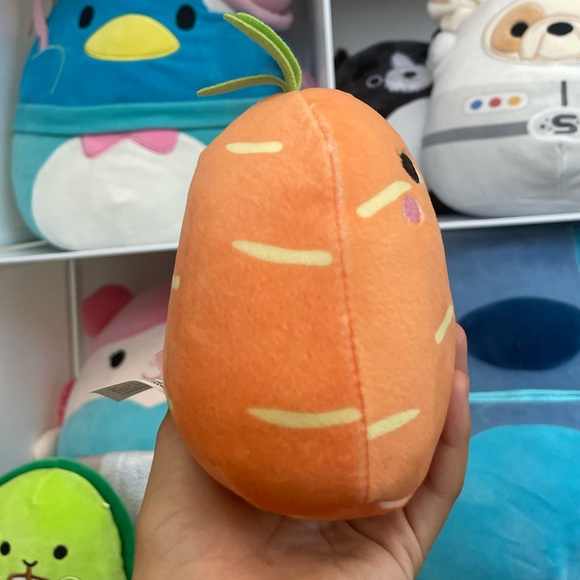 Caroleena the Carrot 6 Inch Squishmallow 🥕 - Picture 4 of 4